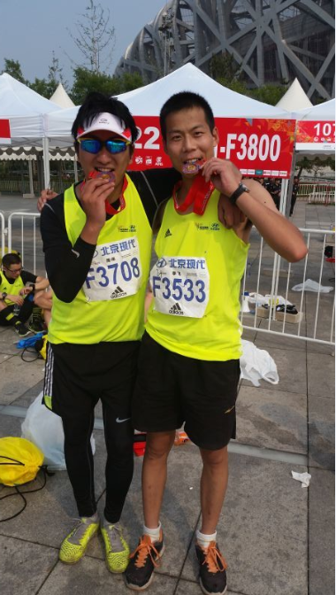 北京弘通公司選手永奪北馬獎(jiǎng)牌圖1