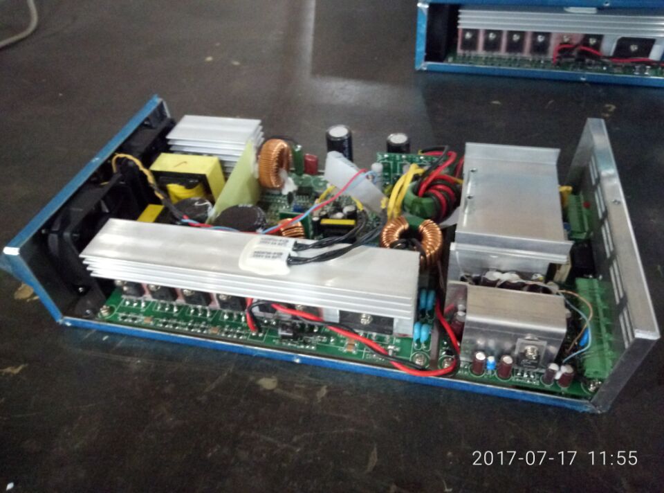 直流穩(wěn)壓電源 